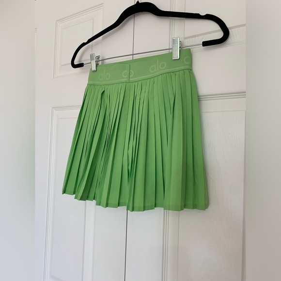 ALO Yoga Lime Green Mini Skirt - Picture 12 of 12